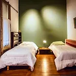 Antique,Classy & Quiet 3 Bedroom And Roof Terrace Apt In The Heart Of San Telmo