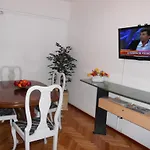 Suipacha Obelisco Departamento Familiar