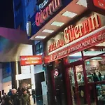 Moderno Esmeralda