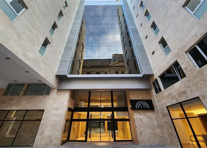 Beautiful Apartment In Paseo De La Cisterna