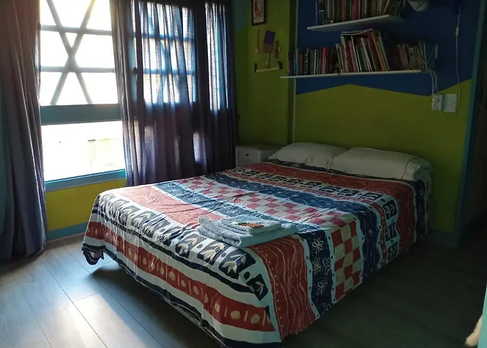 Cuartos En El Segundo Piso De Casa De Artista En Flores