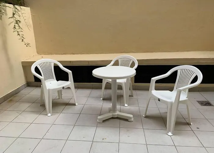Recoleta Departamento Con Patio.