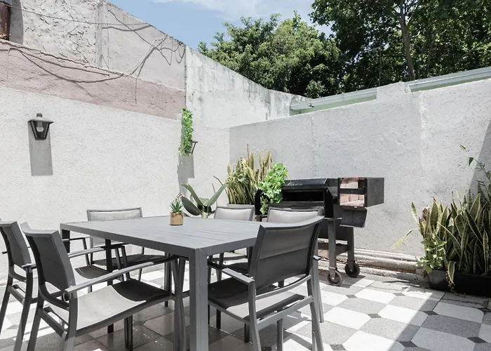 Fliphaus Salvador 6000 - 2 Bd Duplex Palermo