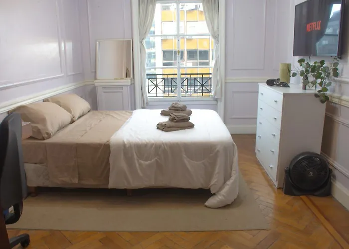 Departamento En Ba City Center, Capacidad 12