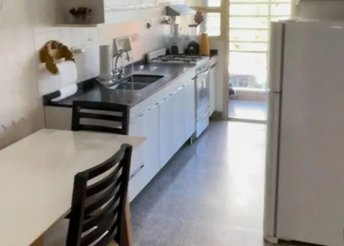 Sunny 3-Room Apartment With 24-Hour Security