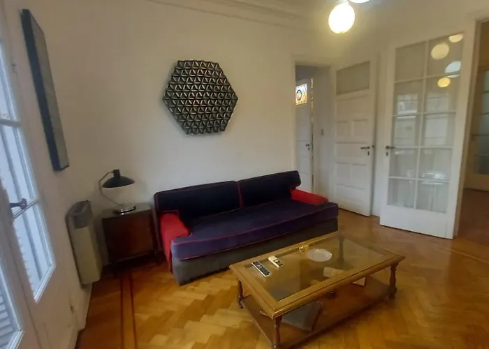 Great And Bright Apartment Near Av De Mayo