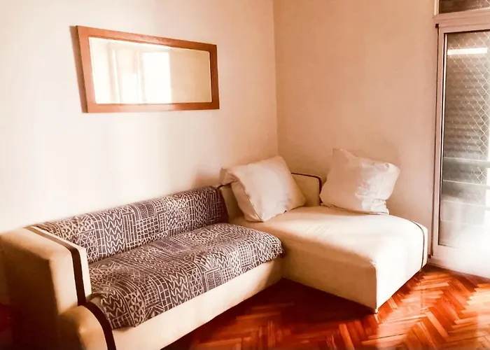 Recoleta Agradable Y Confortable Departamento