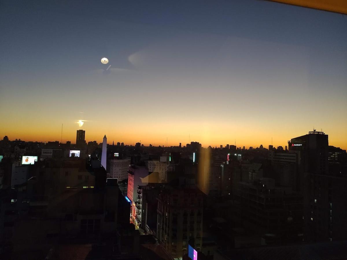 Departamento En Microcentro. Hermosa Vista De La Ciudad Y El Rio Apartamento