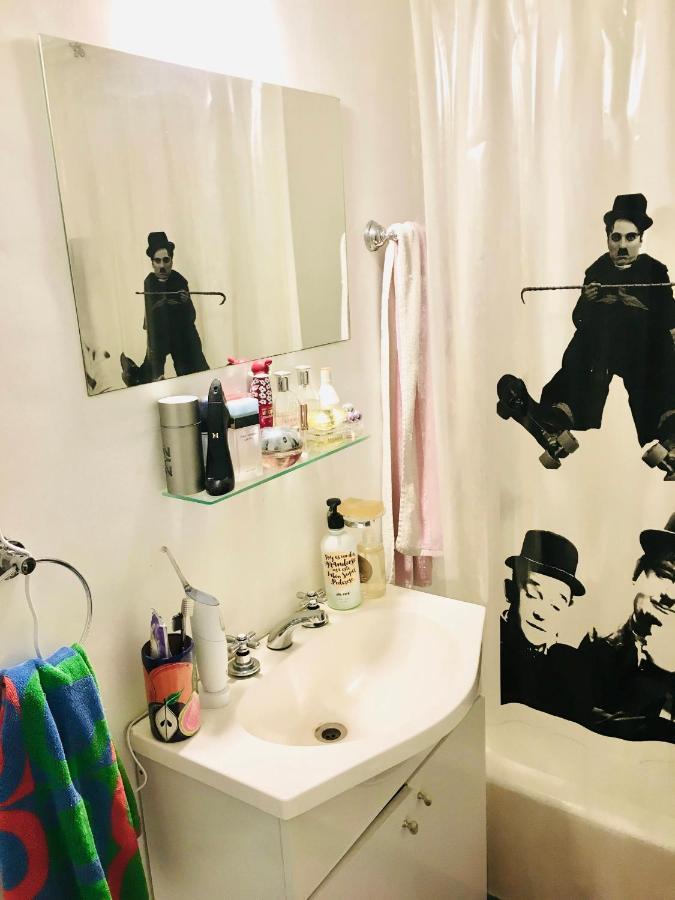 Privada En Depto 1 Persona, Solo Mujeres - San Telmo * Buenos Aires