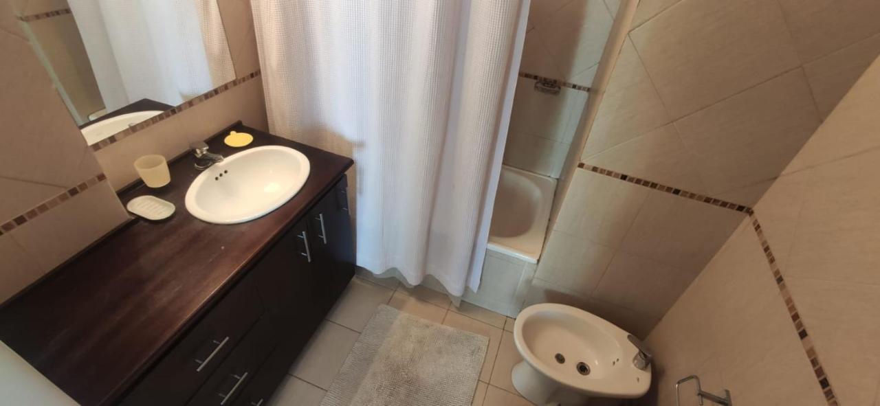 Agradable Departamento En Crespo. Apartamento *