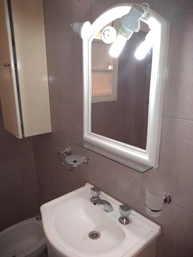 Apartamento 3 Ambientes 3 Huéspedes En Galerías Pacifico Cercano Puerto Madero *