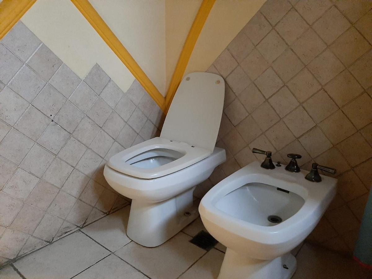 Cuartos En El Segundo Piso De Casa De Artista En Flores Homestay