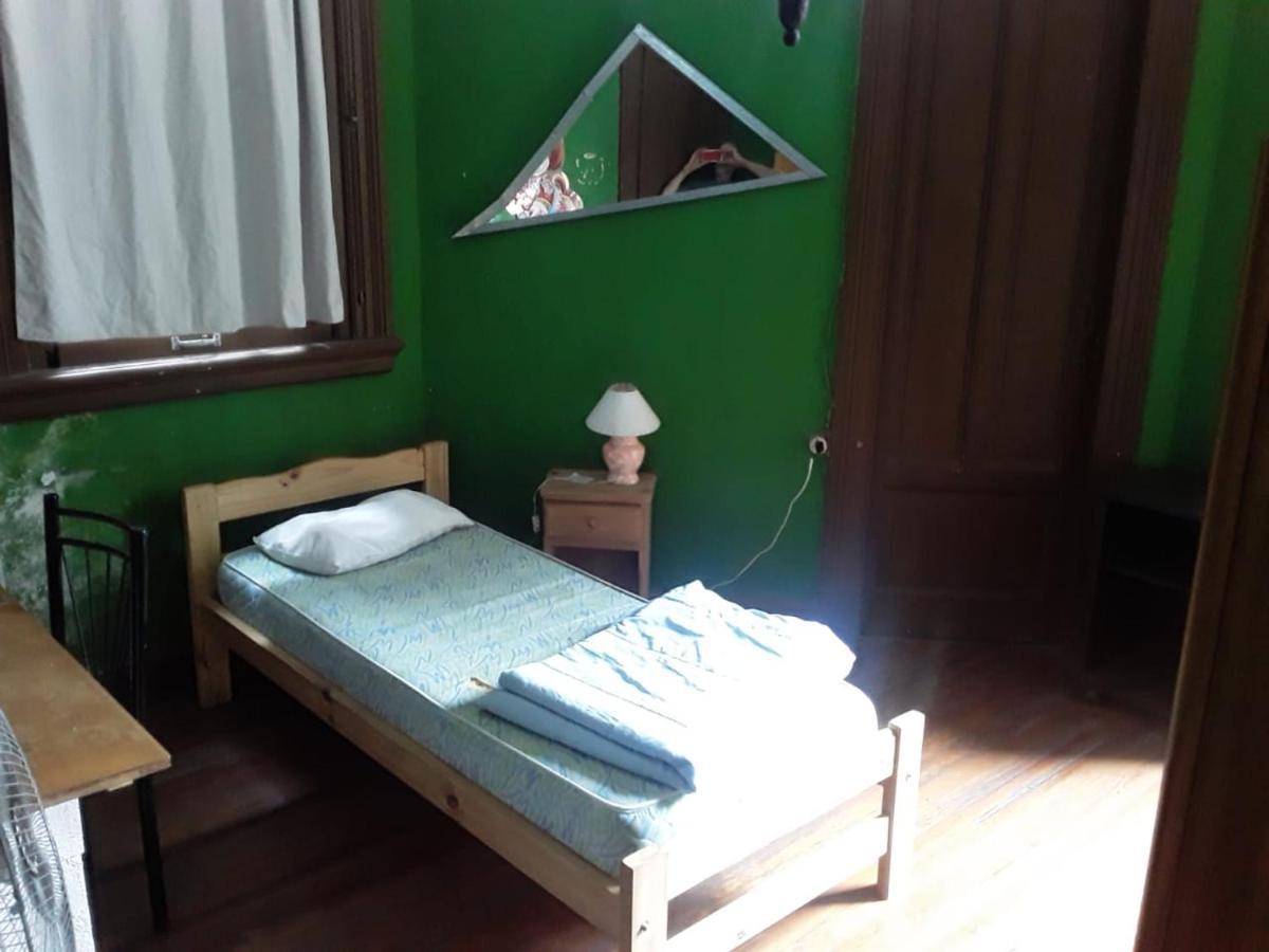 Habitac Indiv Casa De Familia, Flores Habitación en casa particular
