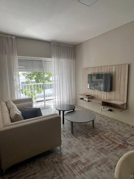 Apartamento Lovely Ba City 6 Pax 3 Bedr 2 Bath With Balcony View Just Renewed