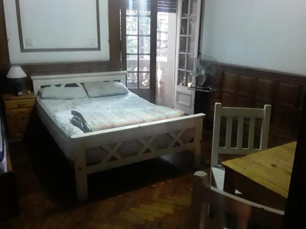 Habitac Indiv Casa De Familia, Flores * Ciudad Autónoma de Buenos Aires