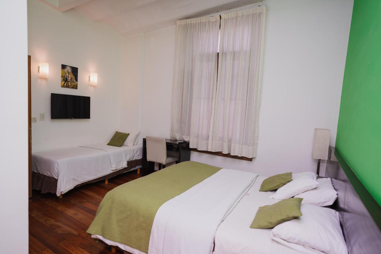 Alma De Hotel