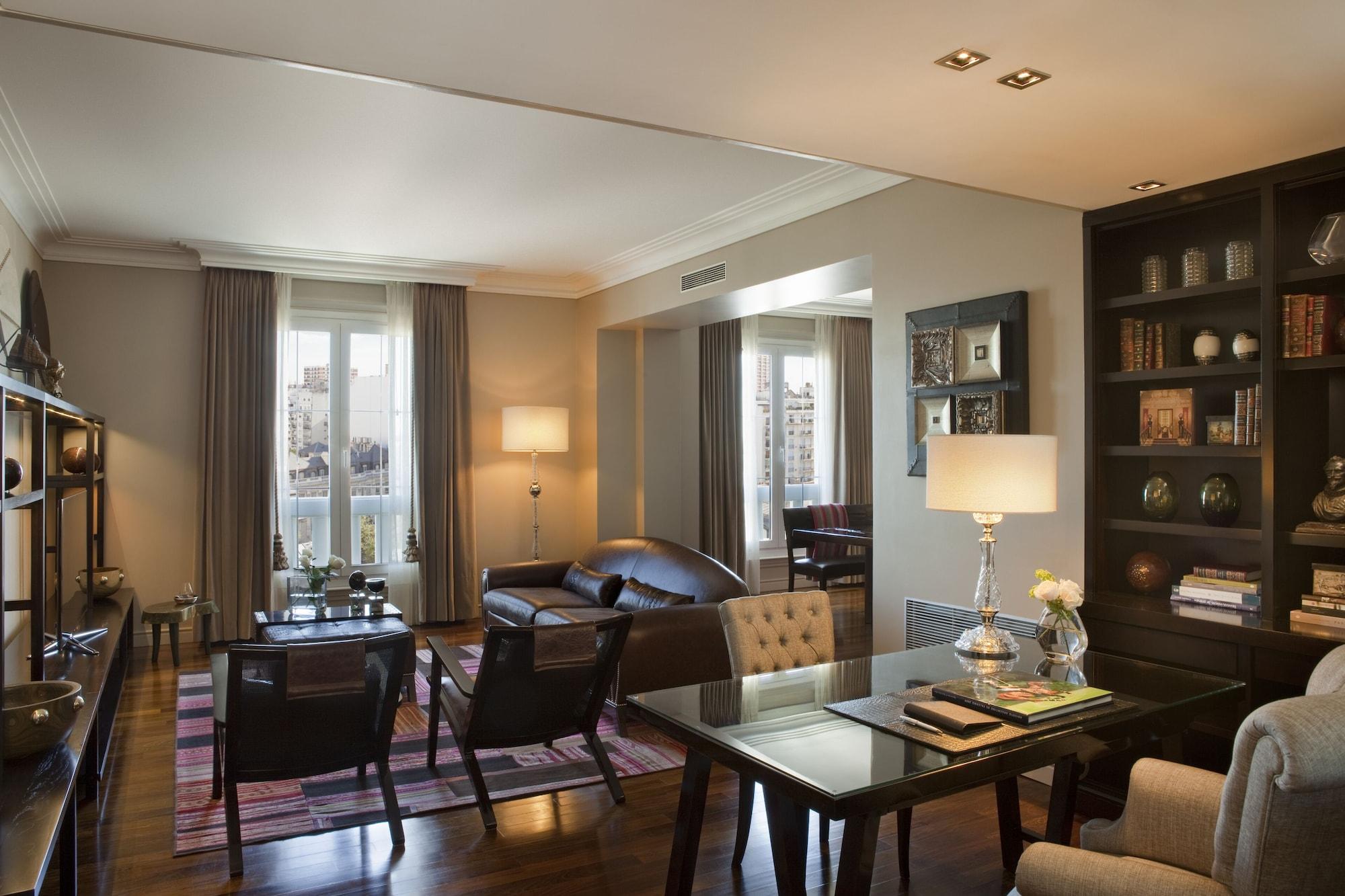Four Seasons 5*
