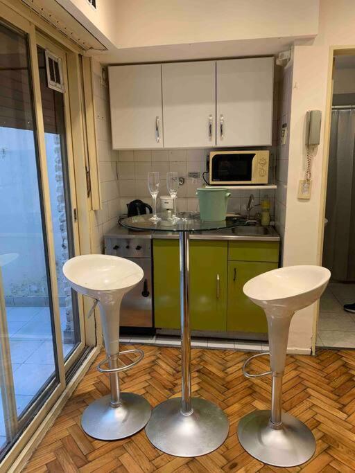 Recoleta Departamento Con Patio. *