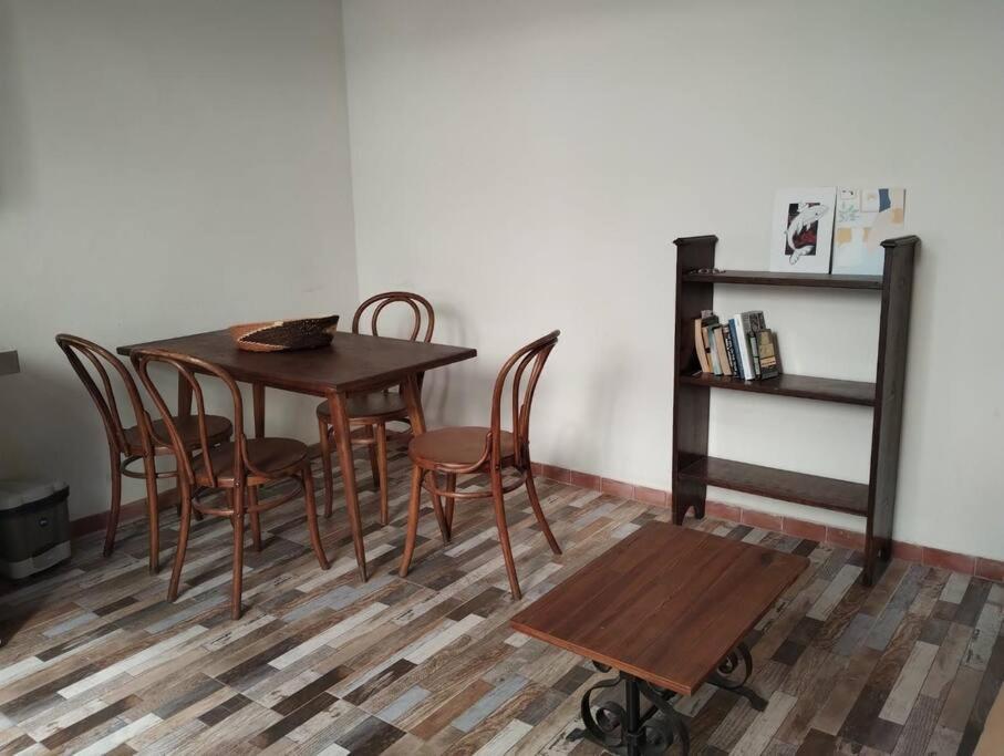 Apartamento Casa En Crespo/ Palermo, Para 4 Personas. *