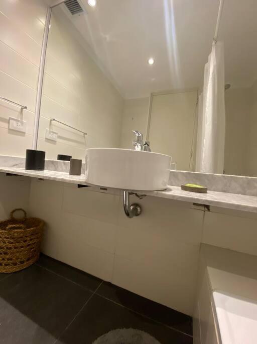 Palermo Oasis Luminoso: Departamento De Con Vista Espectacular, De Lujo, Totalmente Equipado Y Confortable Apartamento *