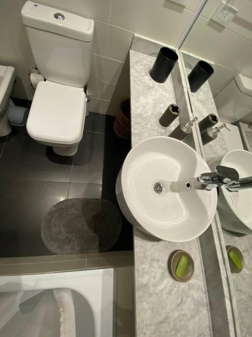 Palermo Oasis Luminoso: Departamento De Con Vista Espectacular, De Lujo, Totalmente Equipado Y Confortable Apartamento *