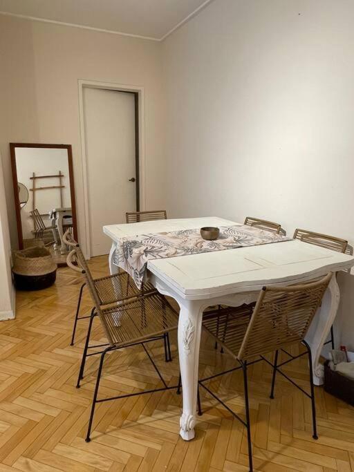 Apartment Recoleta, Departamento Entero 2 Dormitorios,buenos Aires *