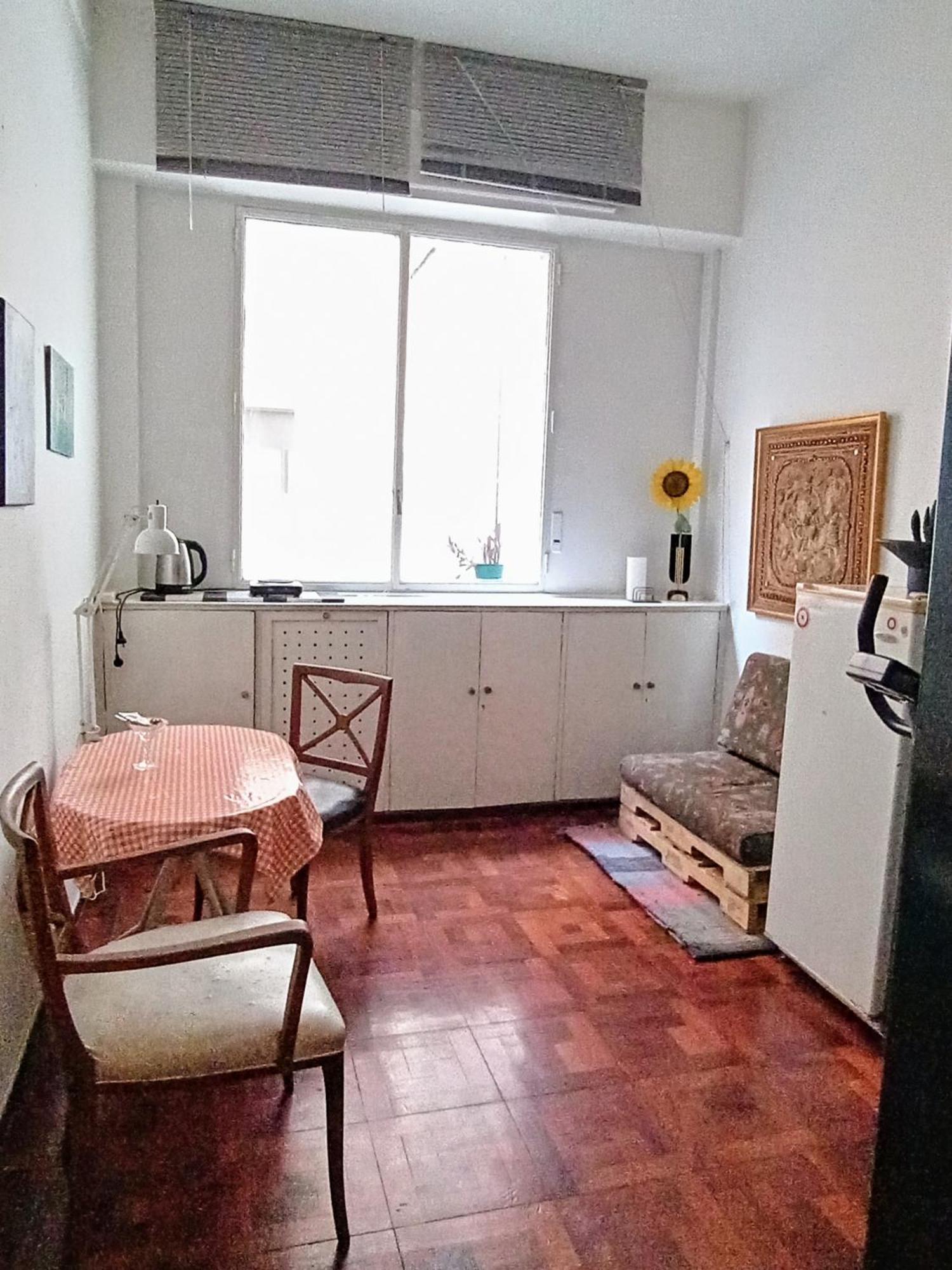 Casa Mayo - Mini Depto 2 Amb - Bano Compartido Habitación en casa particular Ciudad Autónoma de Buenos Aires