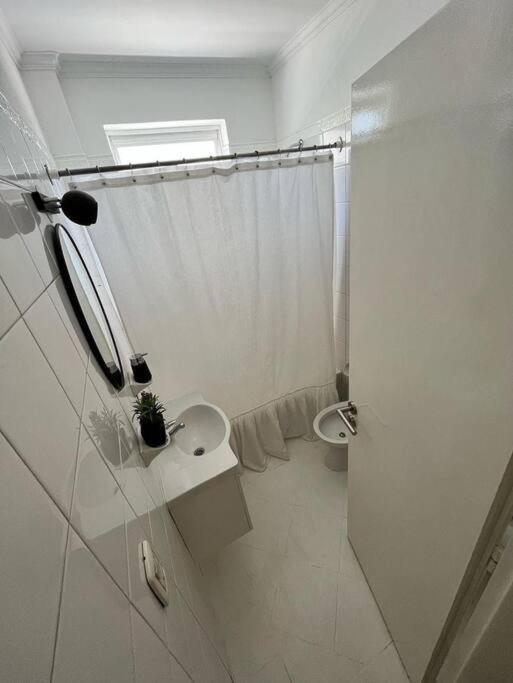 ¡centrico, Moderno Y Luminoso! Apartamento