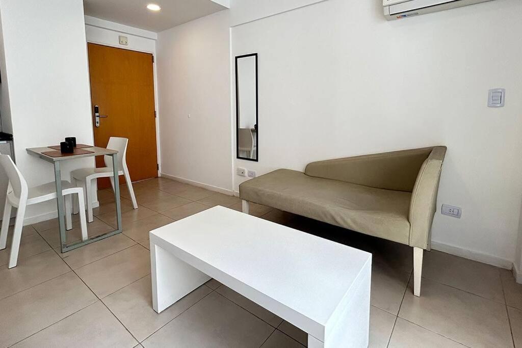 Balc 0508 Depto Acogedor En Monserrat Con Balcon Privado
