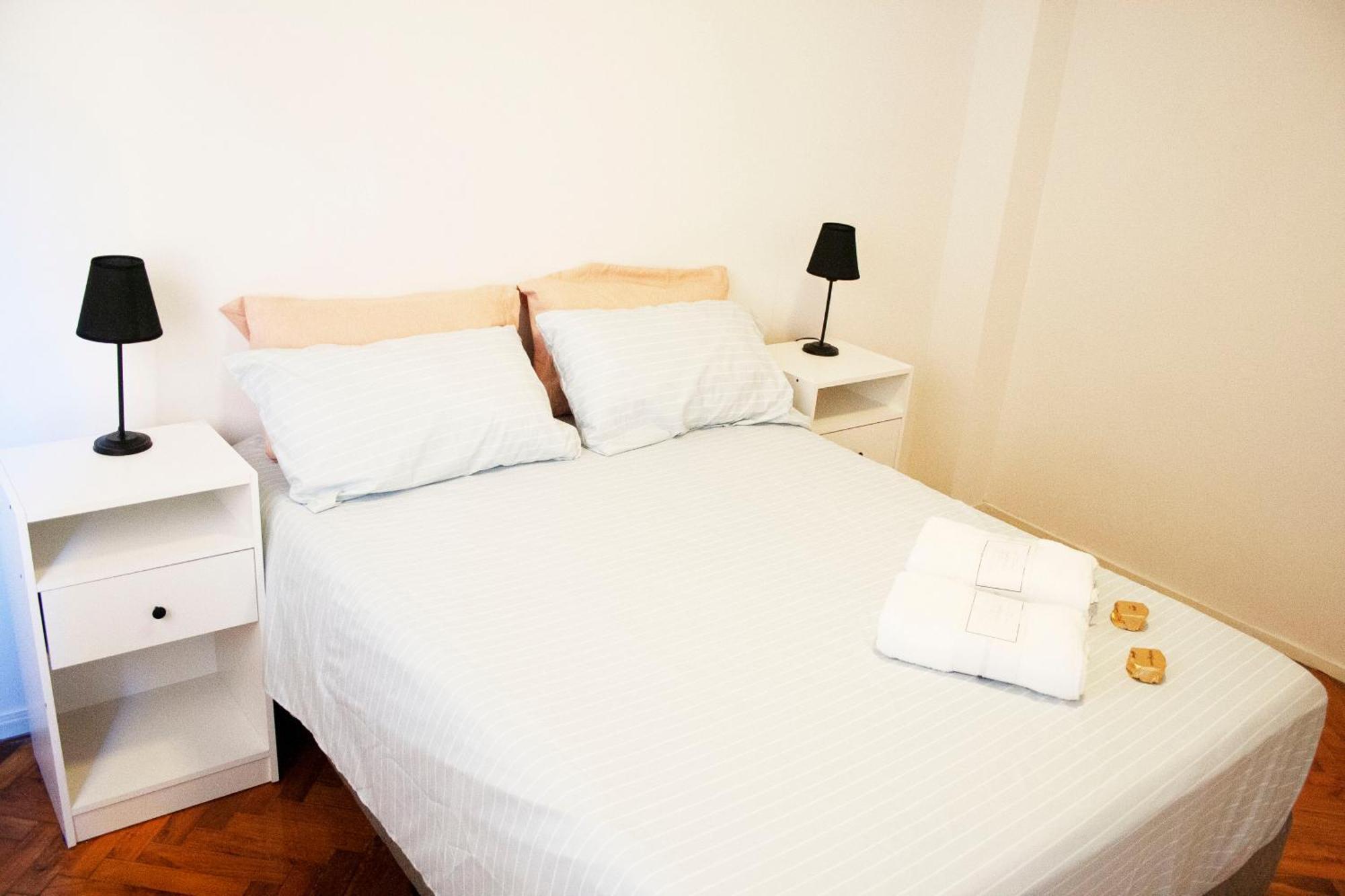 Peron 4227 Apartment *
