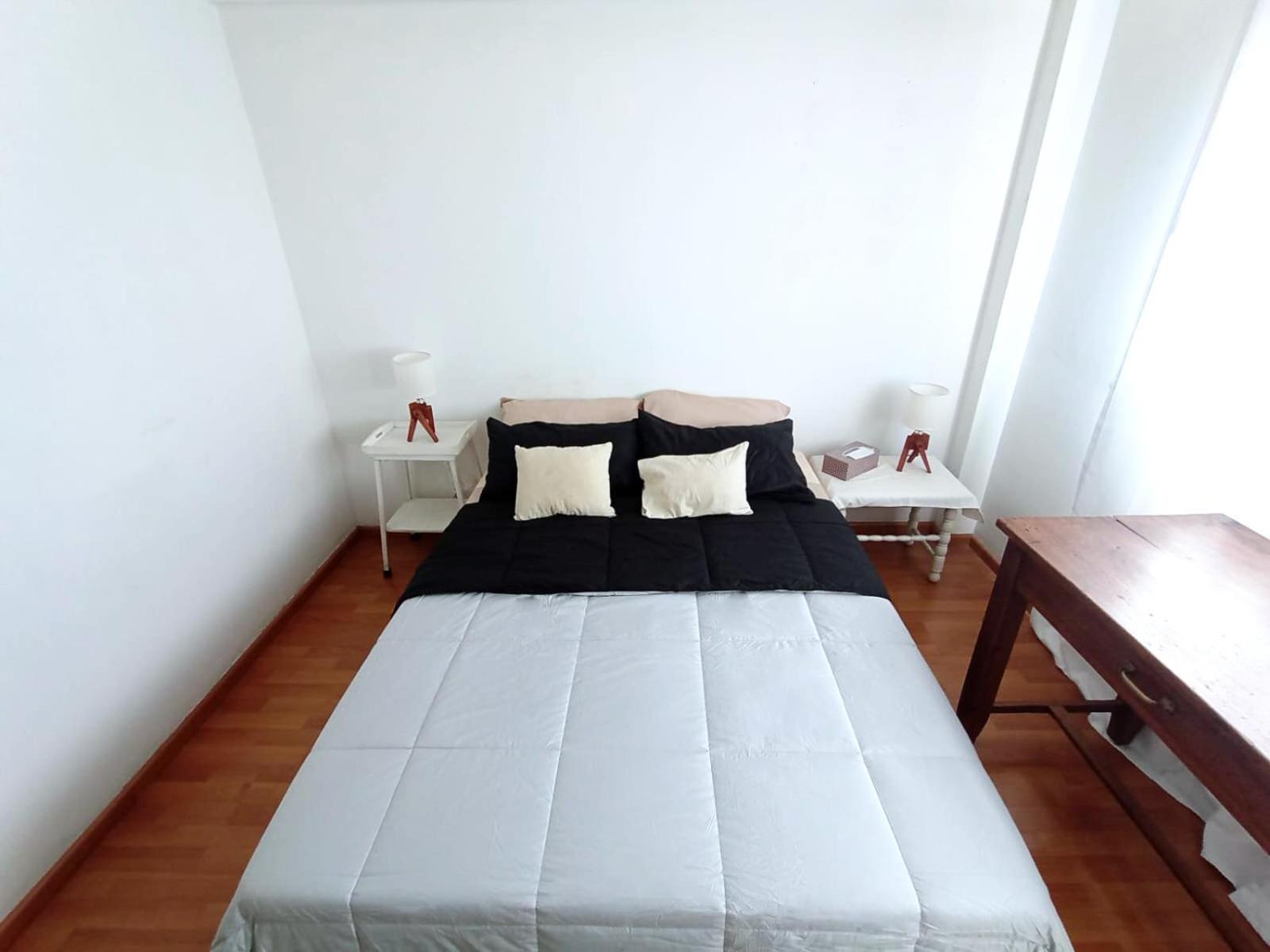 Apartamento Abasto, 2 Ambientes, Departamento Completo Y Practico