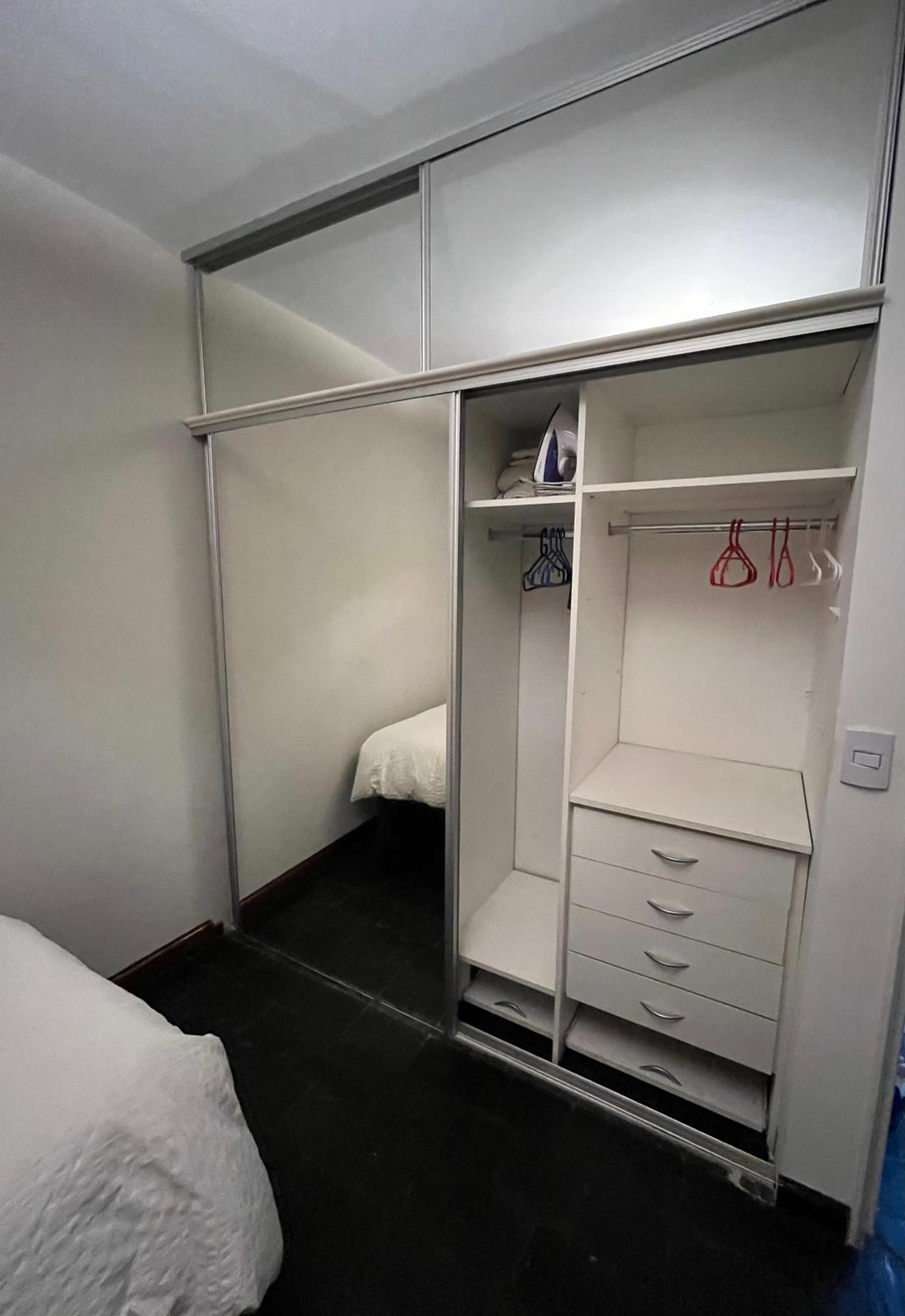 Y Bano Privado Mujeres En Recoleta Habitación en casa particular Ciudad Autónoma de Buenos Aires