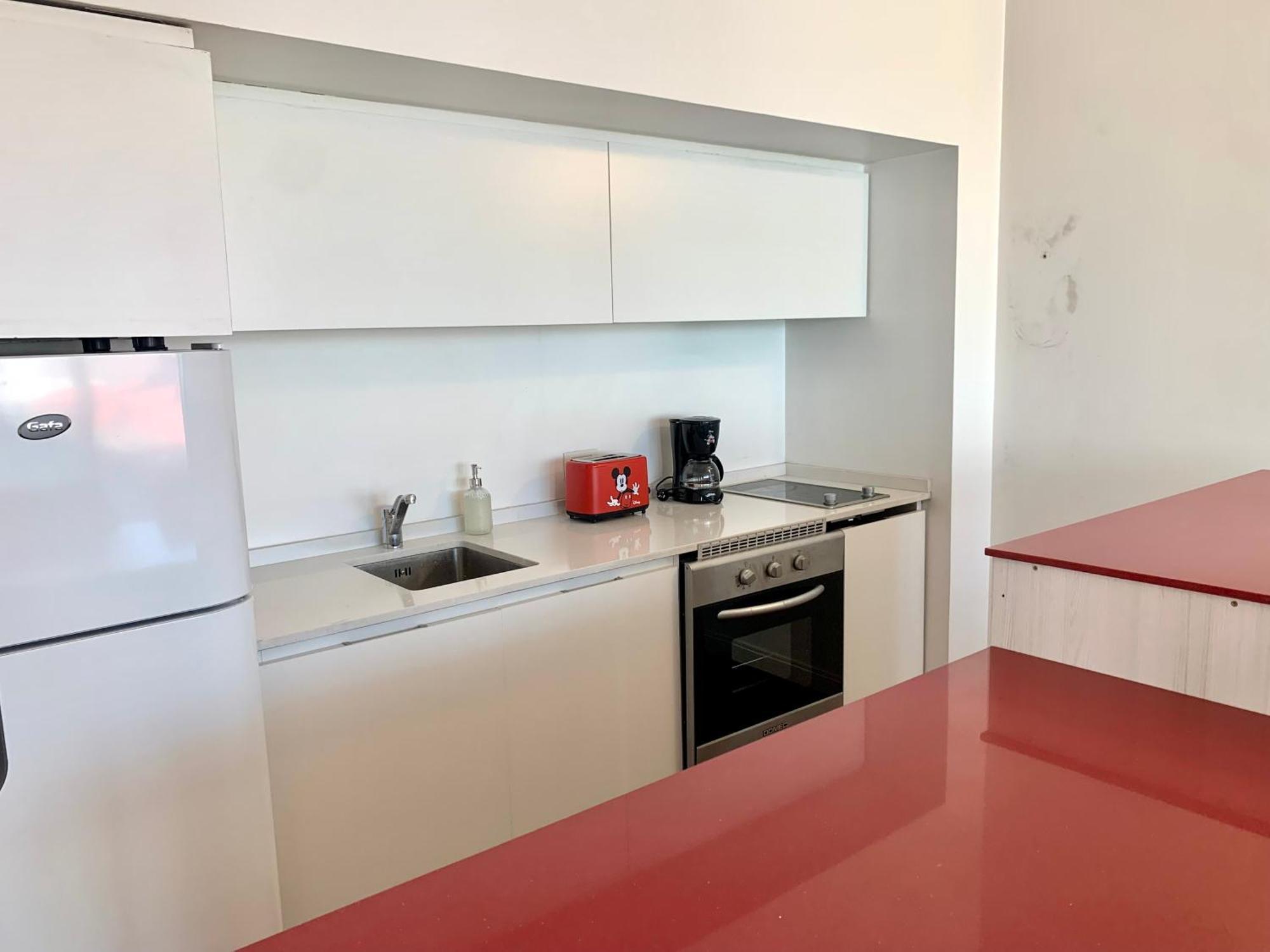 Amplio Departamento Con Balcon, Zona Palermo Hollywood