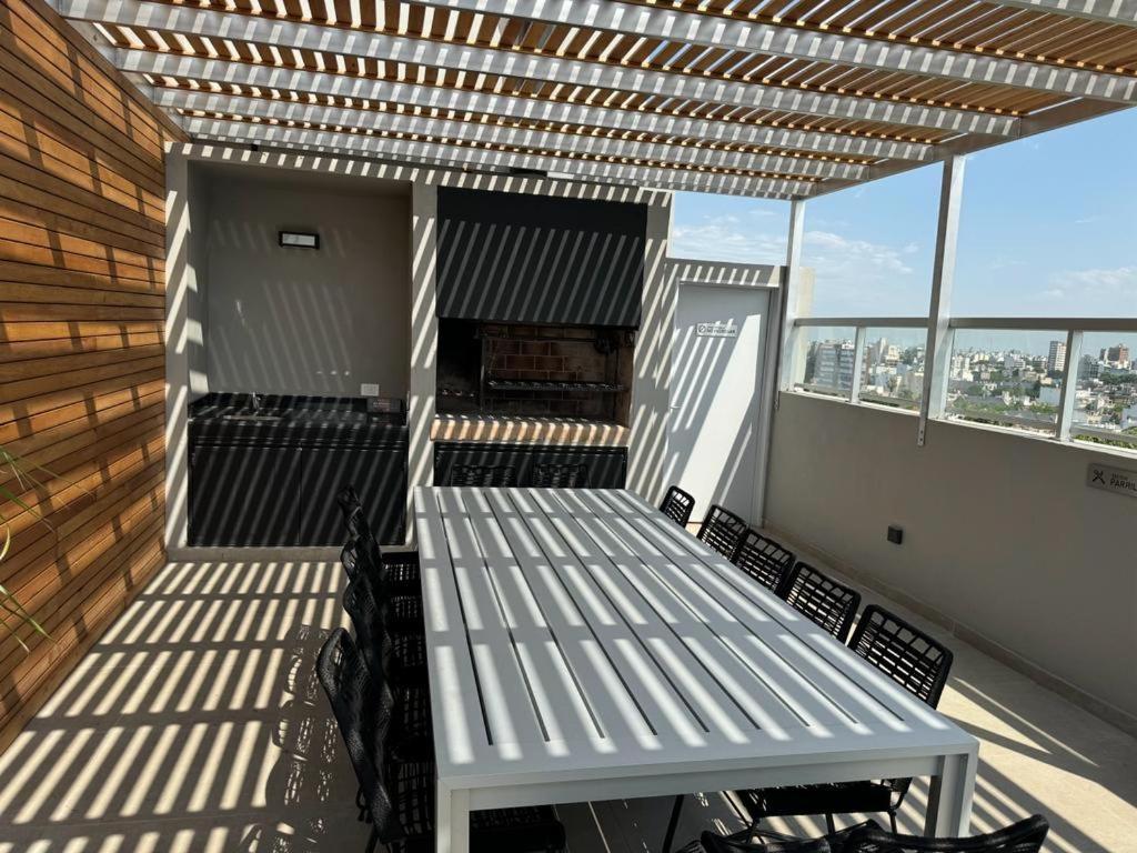 Penthouse A Estrenar En Sofisticado Barrio Y Edificio Vista Panoramica 100m2 Gimnasio Piscina Lujoso Salon De Fiestas *