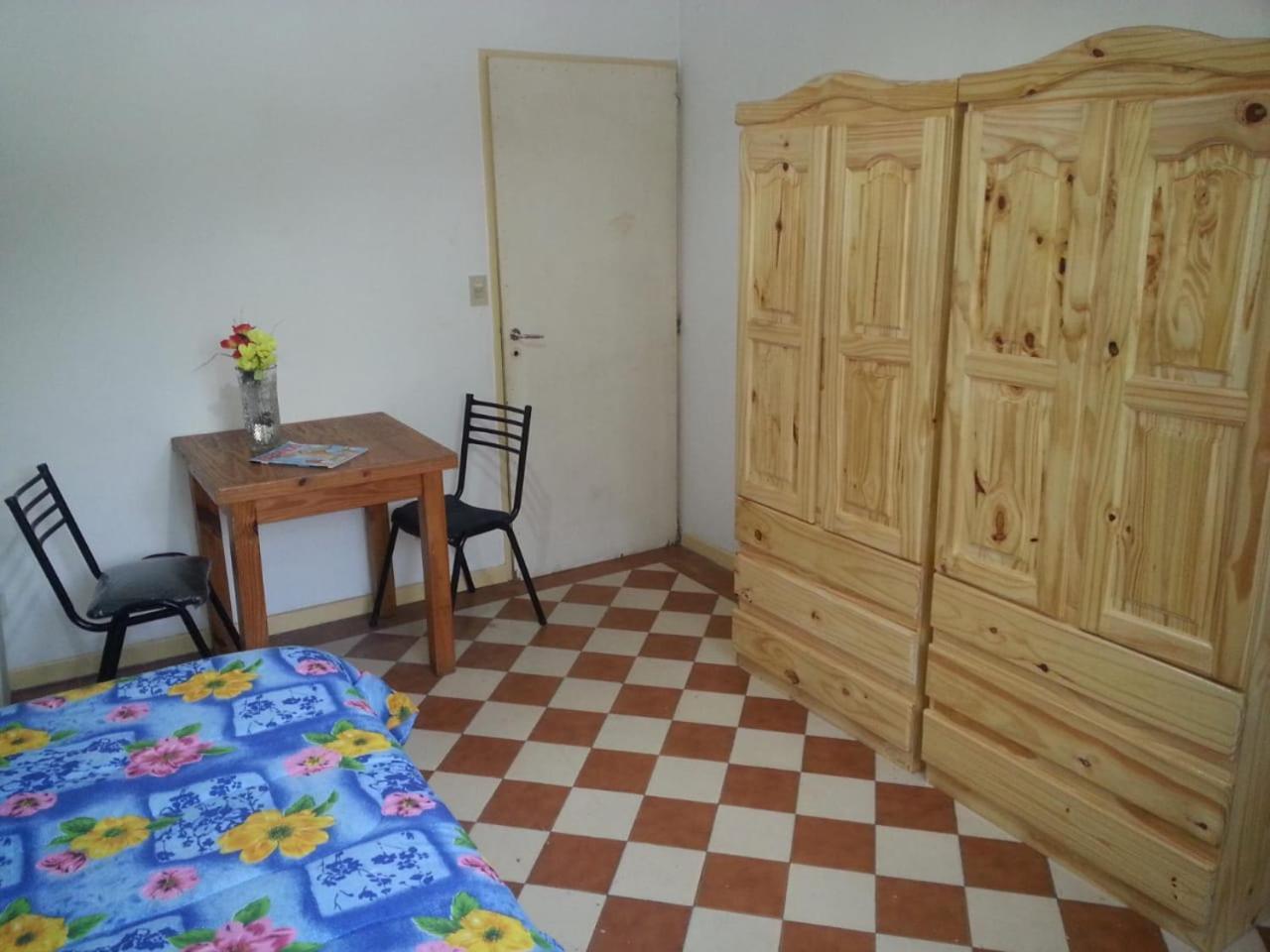 Habitac Indiv Casa De Familia, Flores