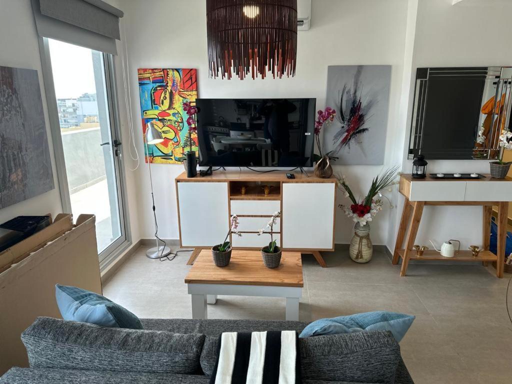 Penthouse A Estrenar En Sofisticado Barrio Y Edificio Vista Panoramica 100m2 Gimnasio Piscina Lujoso Salon De Fiestas *
