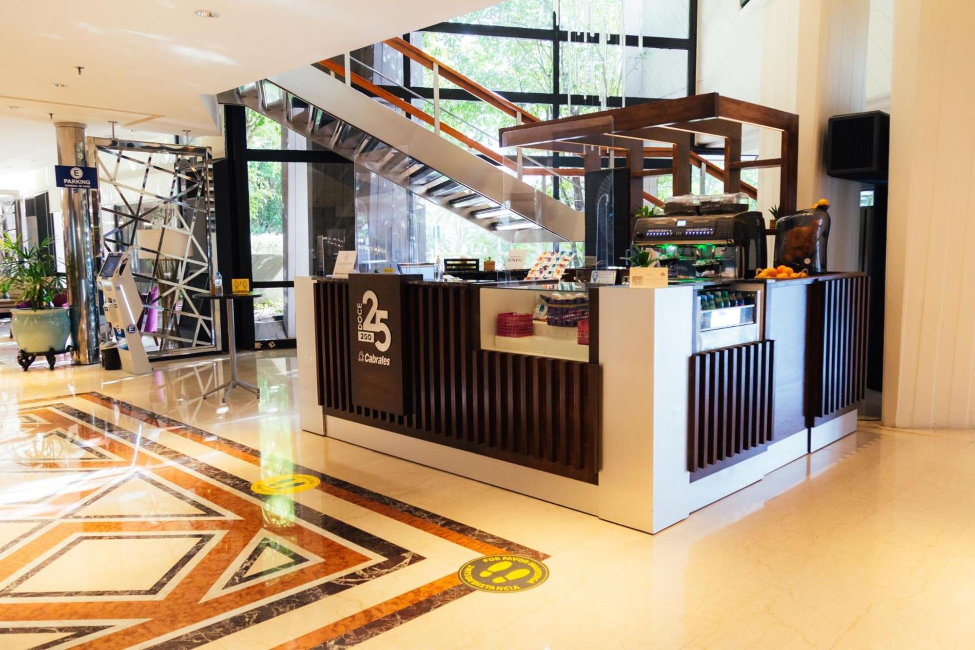 Sheraton Hotel&convention Center 5*