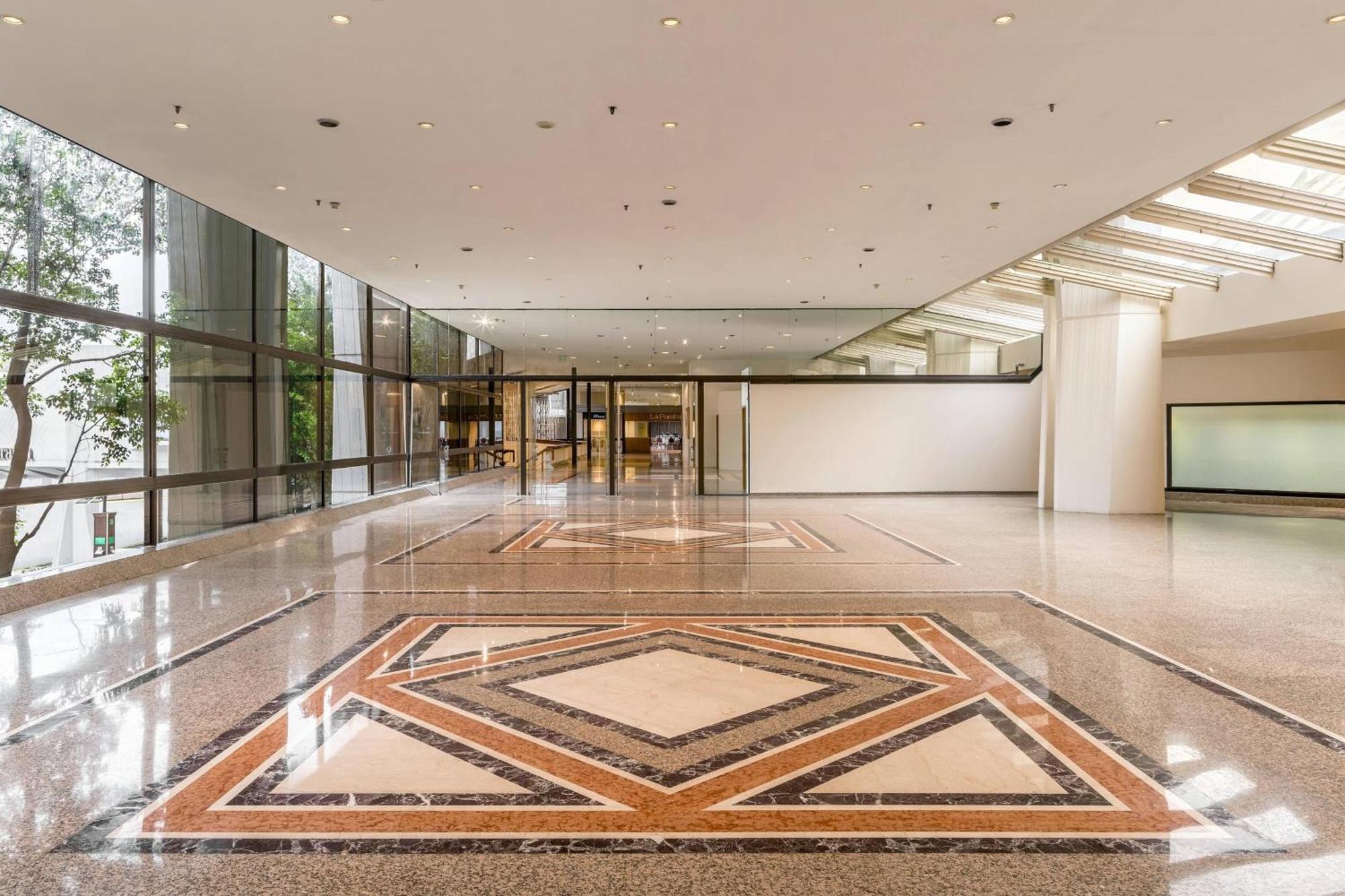 Hotel Sheraton Hotel&convention Center 5*