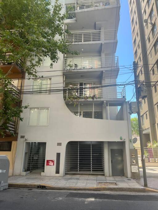Amplio Piso, Con Cochera 2 2 Banos La Rural, Shopping Mall Arcos * Ciudad Autónoma de Buenos Aires