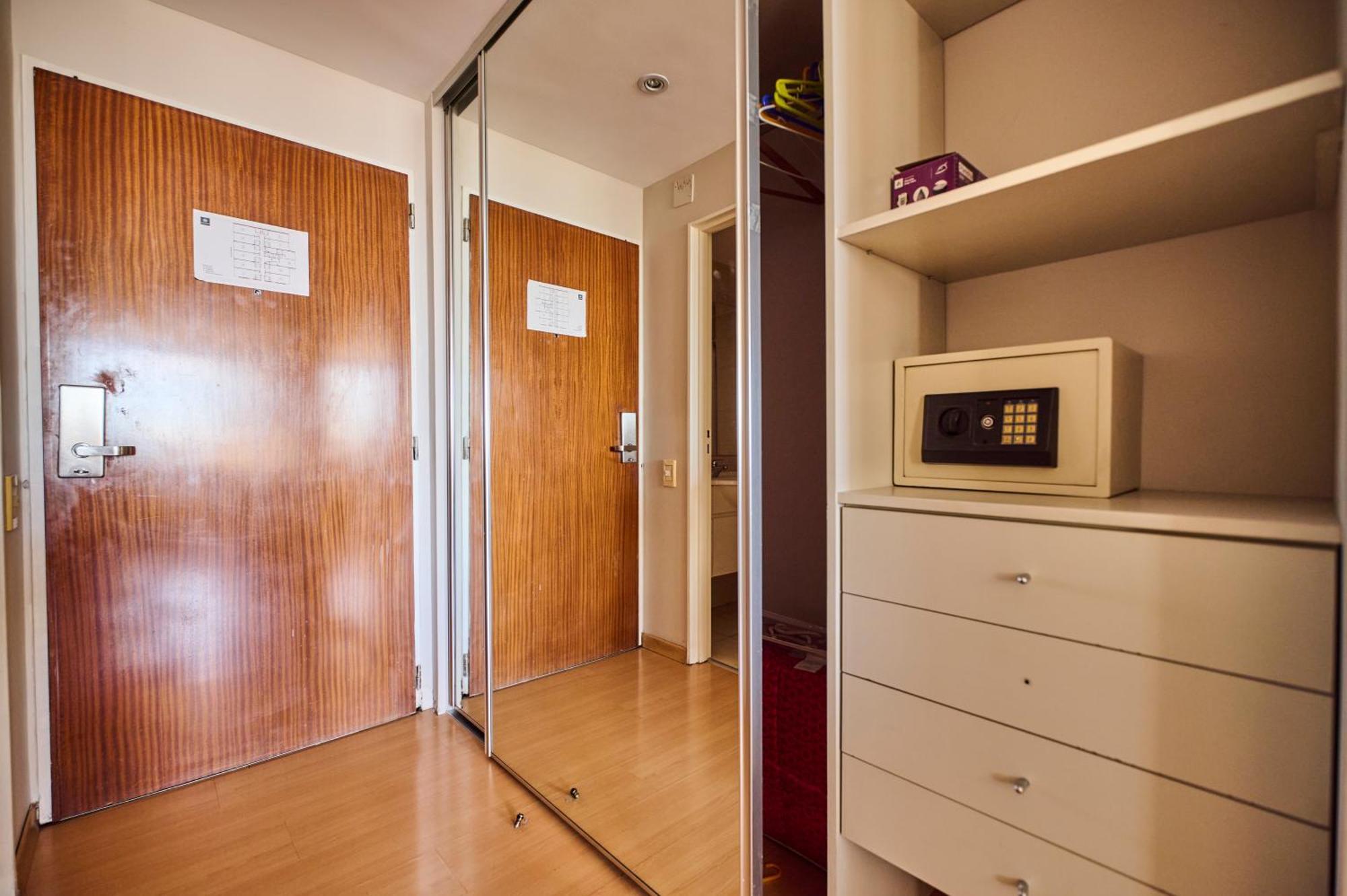 Recoleta: Elegance, Pool And Prime Location Buenos Aires