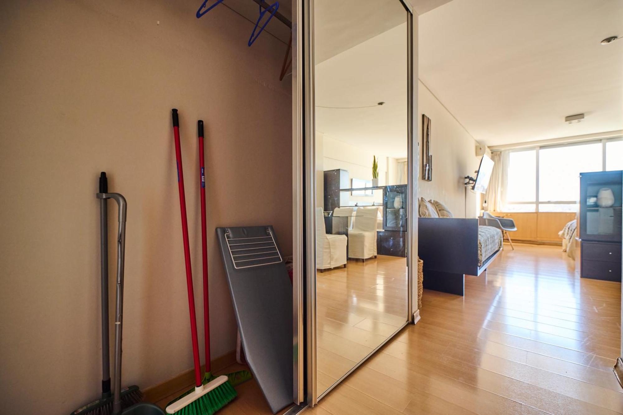 Recoleta: Elegance, Pool And Prime Location Apartment
