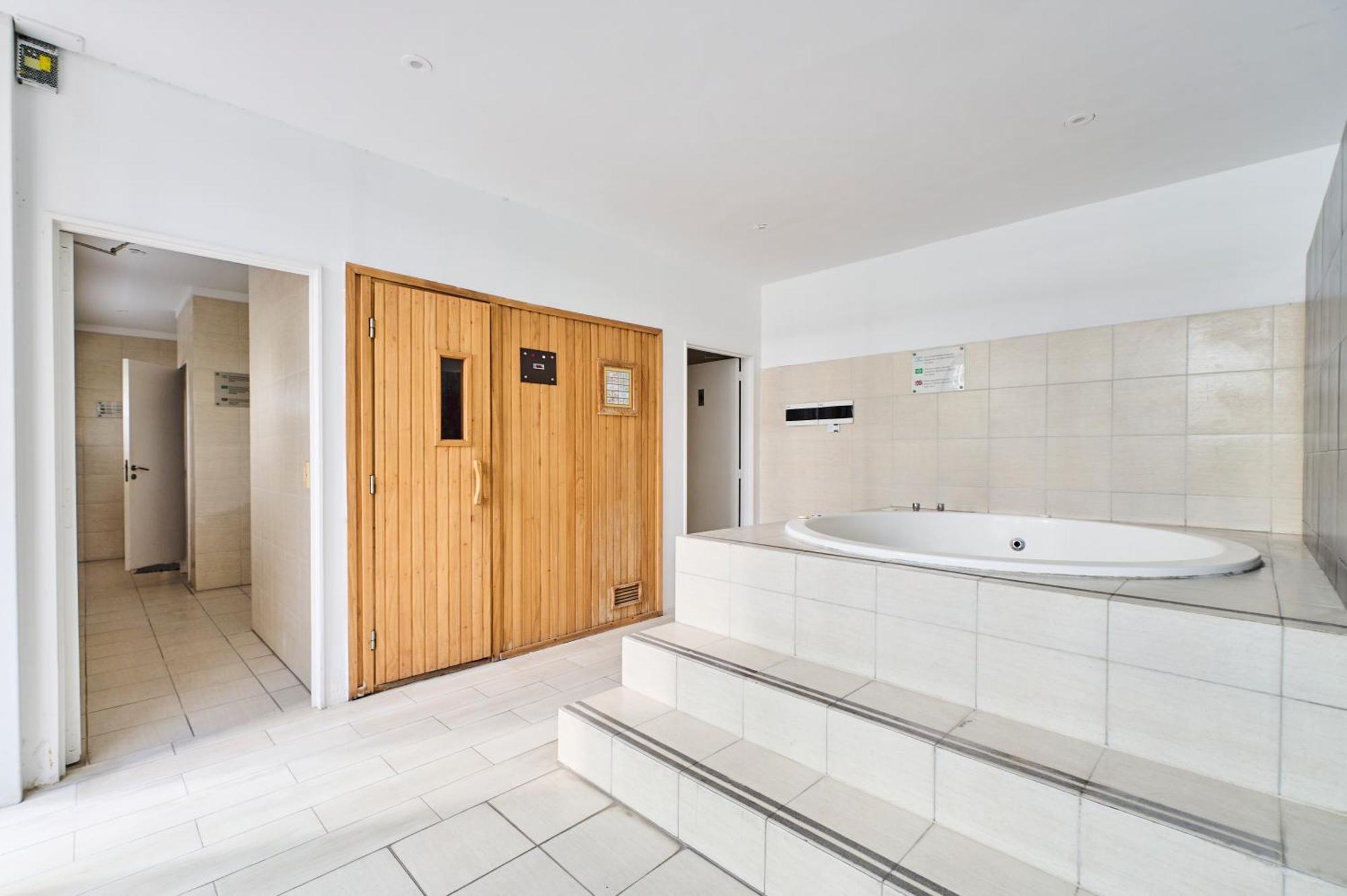 Recoleta: Elegance, Pool And Prime Location Apartment Buenos Aires