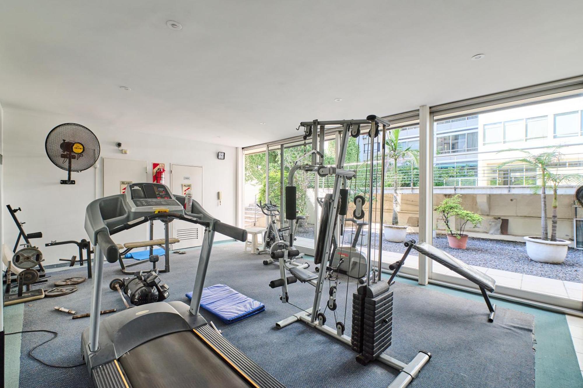 Recoleta: Elegance, Pool And Prime Location Apartment *