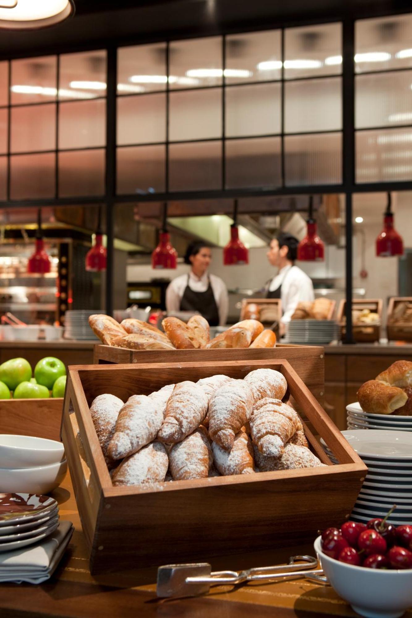 Four Seasons Hotel 5*