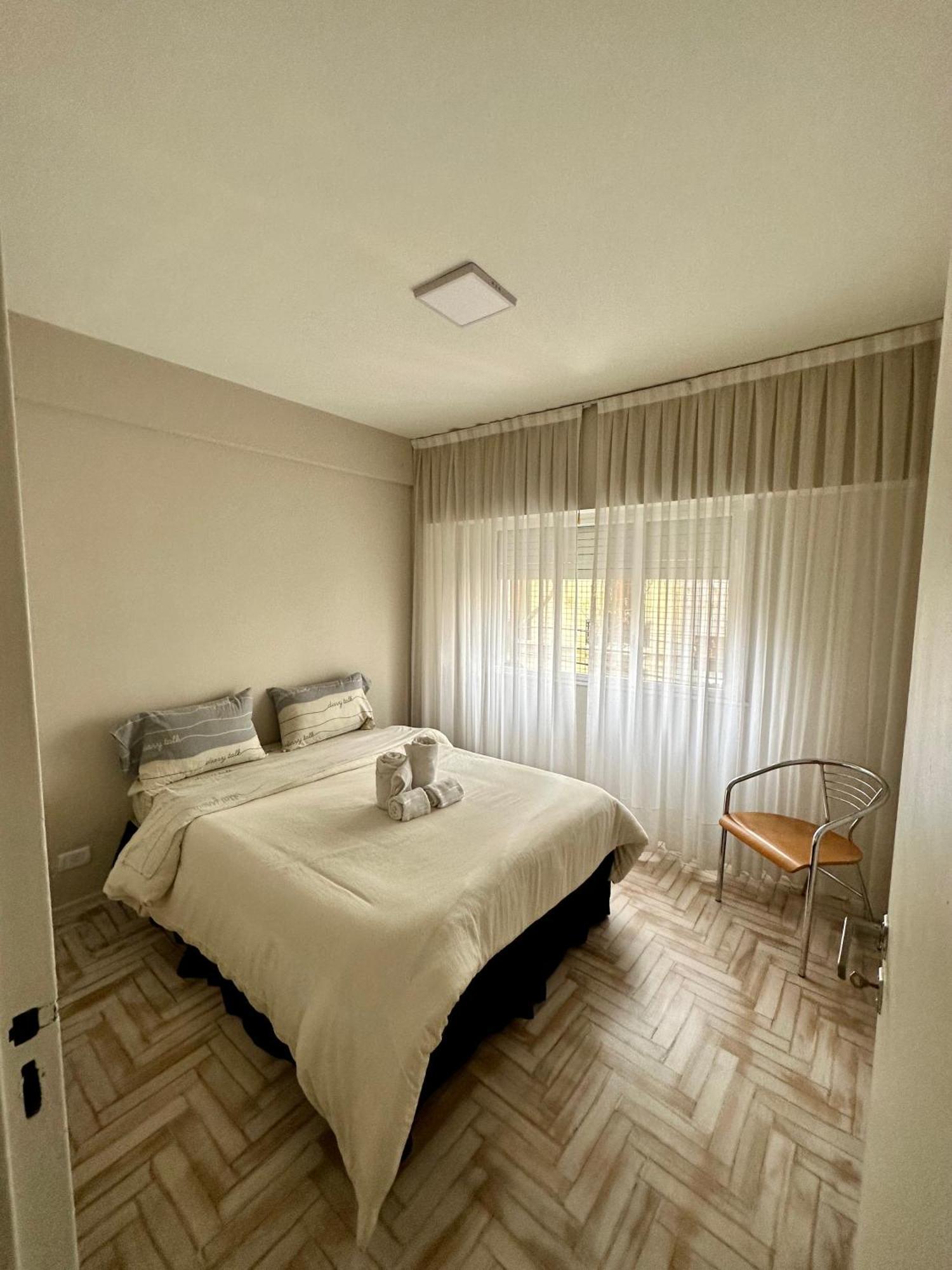 Lovely Ba City 6 Pax 3 Bedr 2 Bath With Balcony View Just Renewed Apartamento *