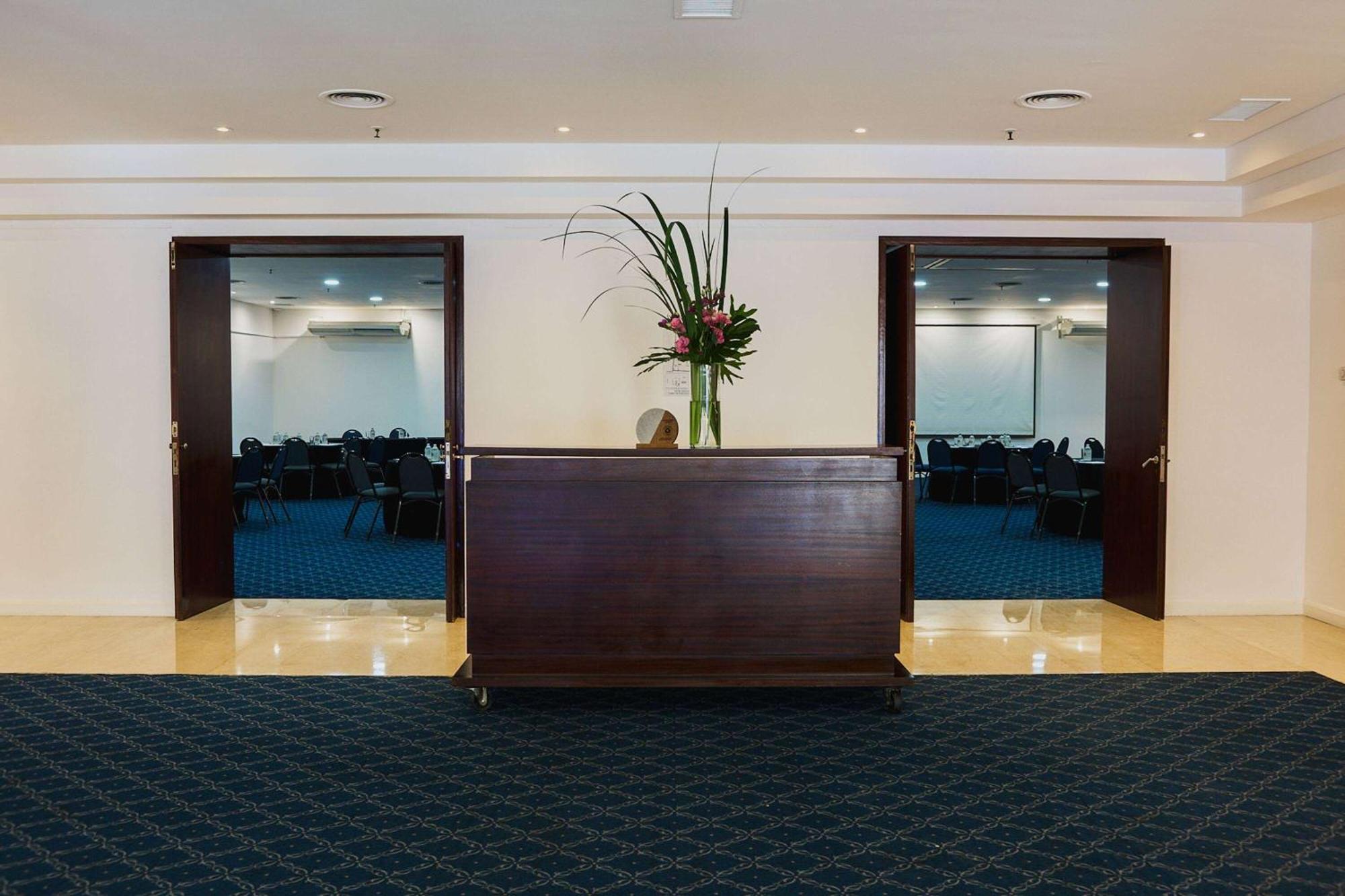 Hotel Dazzler By Wyndham San Martin Ciudad Autónoma de Buenos Aires