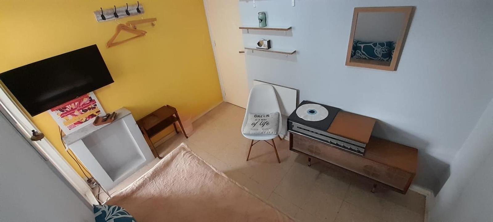 Individual Bano Privado Casa De Familia Solo Mujeres Habitación en casa particular