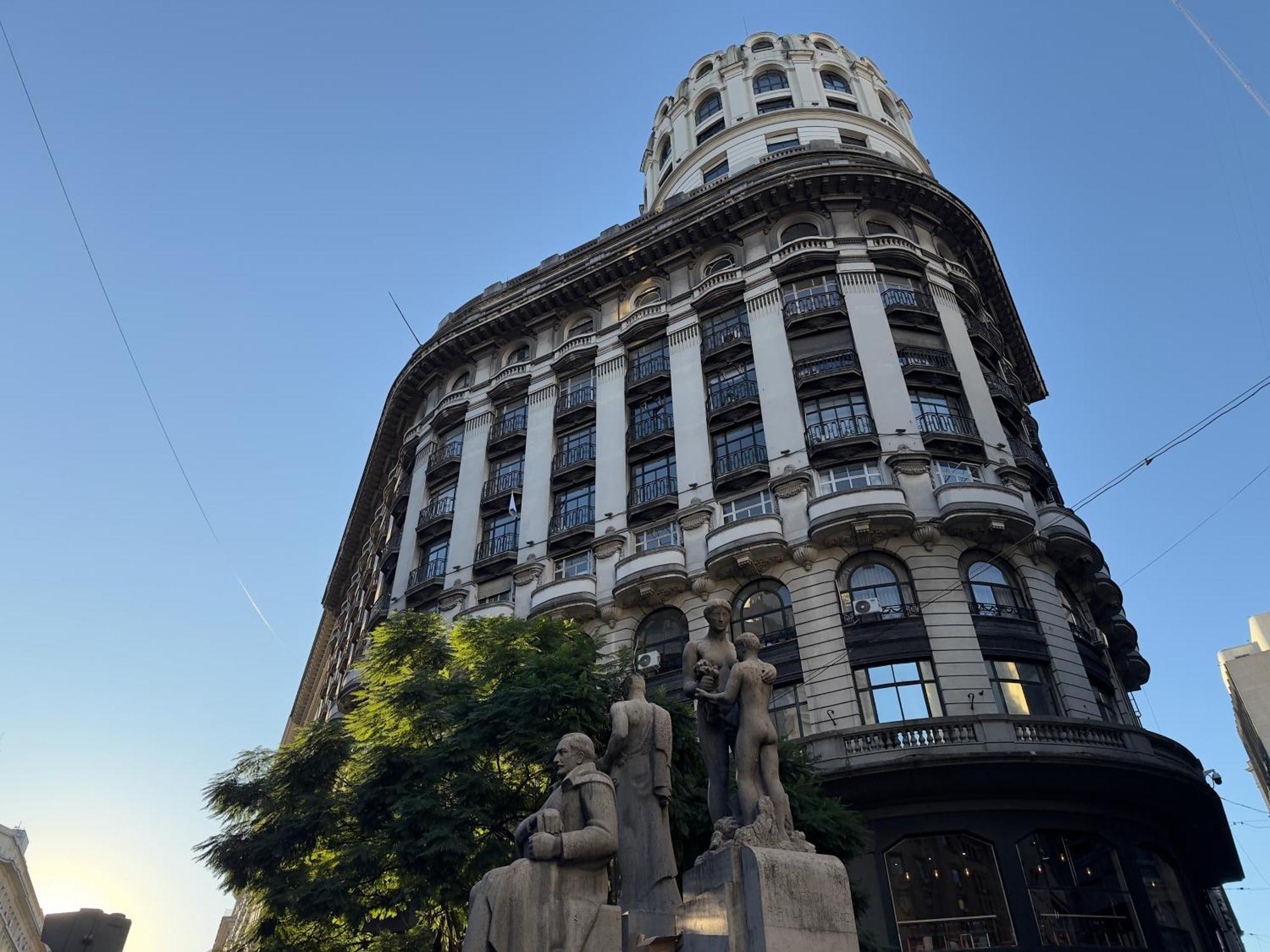 Plaza De Mayo - Diplomat's 3 Bedroom Ensuite Haven *