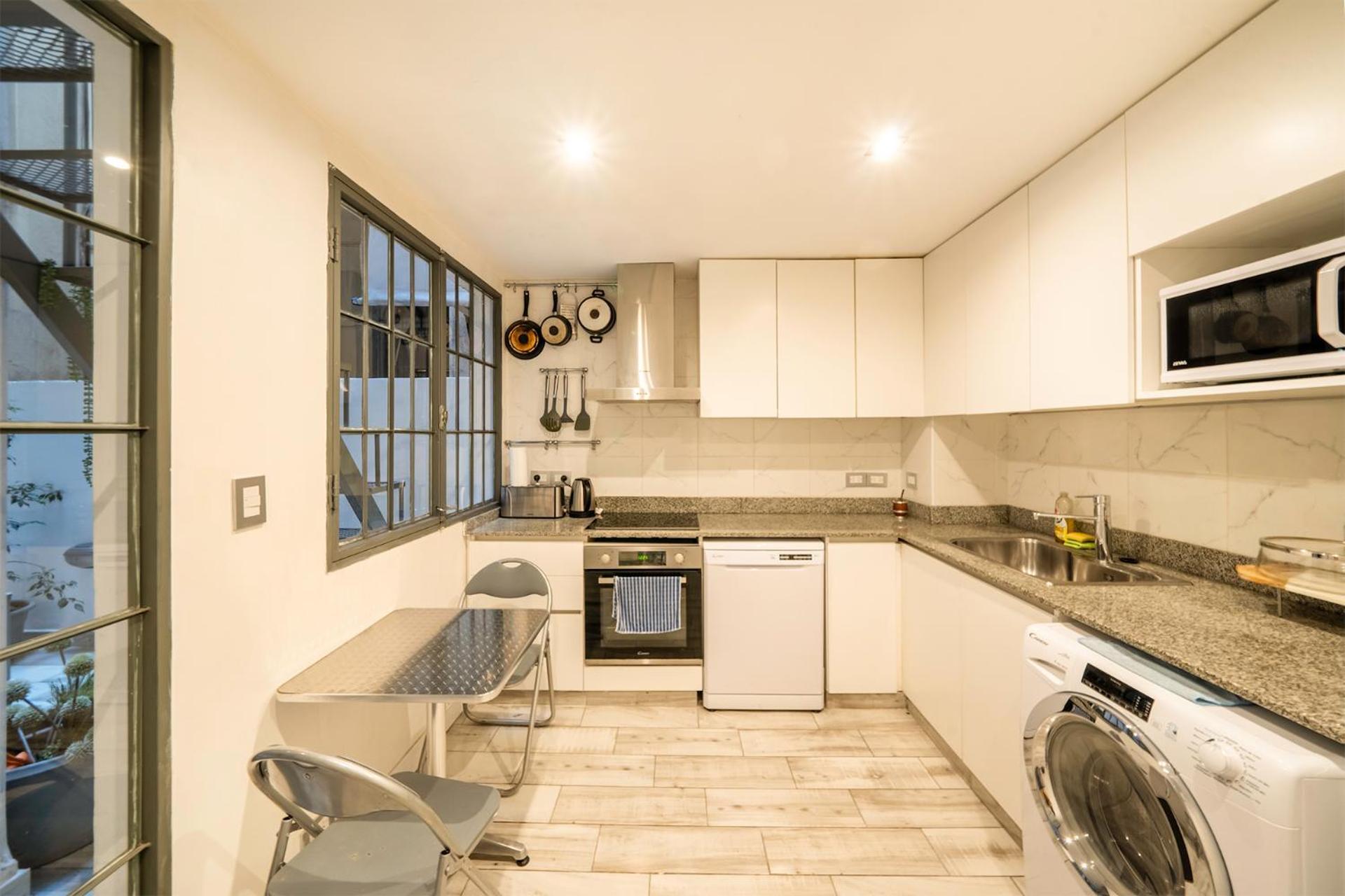 Plaza De Mayo - Diplomat's 3 Bedroom Ensuite Haven *