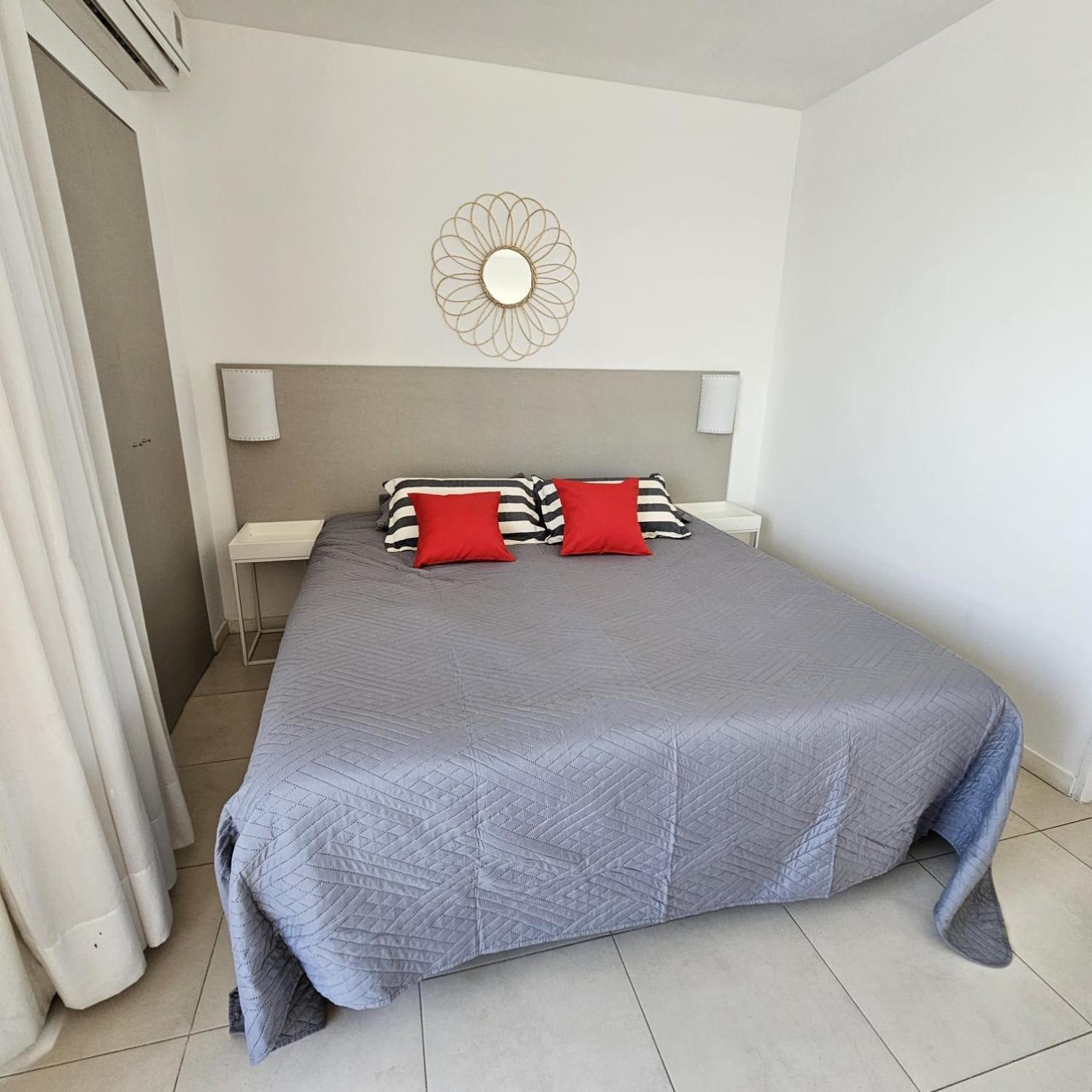 Centrico, Ideal Parejas, Vista Panoramica, Con Piscina Apartamento